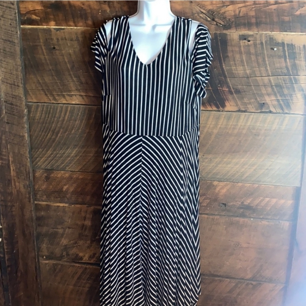 Lane Bryant cold shoulder midi dress Size 18/20